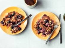 Gezonde broodpudding? Tuurlijk! We maken 'm met muesli-notenbrood en vers fruit.