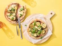 Welkom in healthy heaven, waar deze gezonde pizza op het menu staat. Geloof ons, die wil je geproefd hebben.