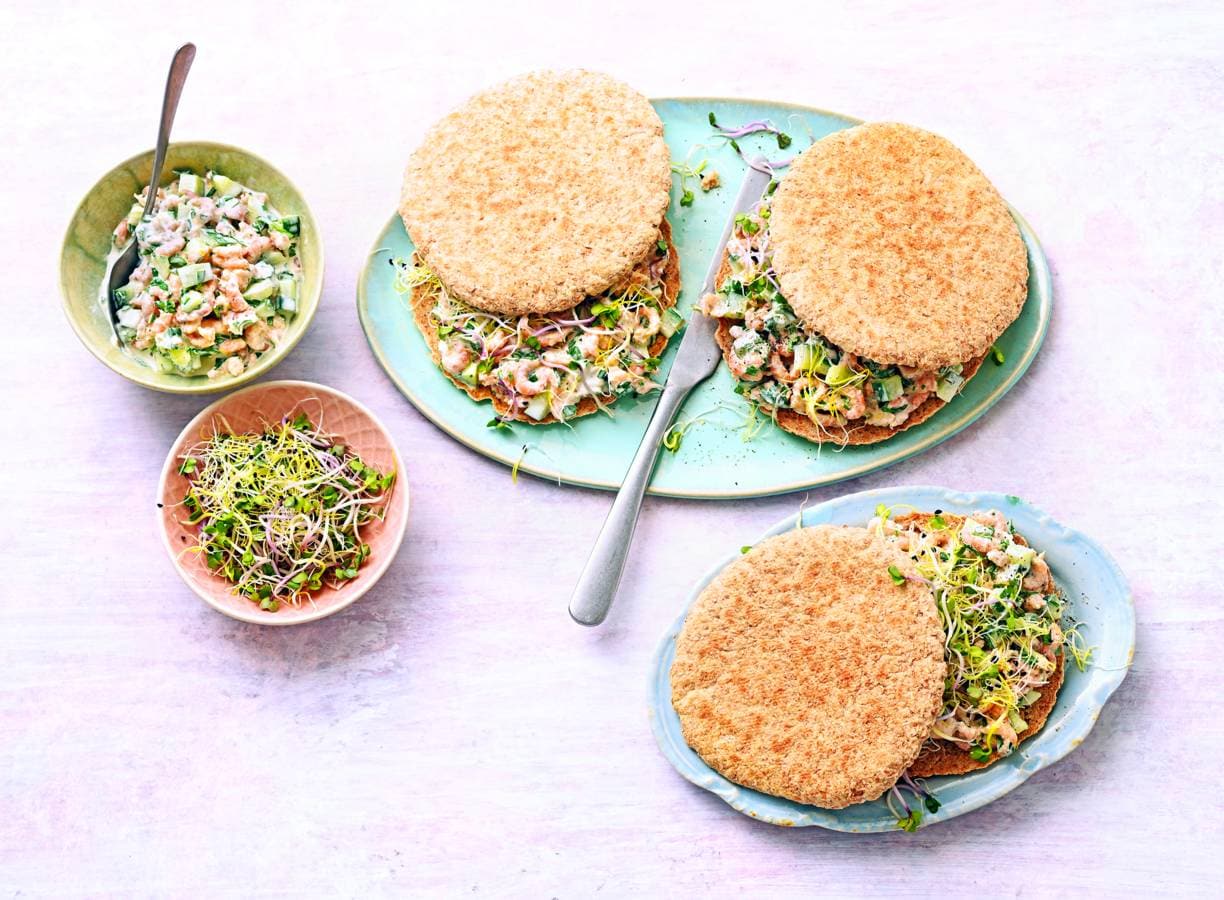 Gezonde garnalensalade met een pitabroodje recept Allerhande Albert Heijn België