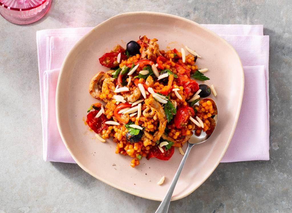 Parelcouscous met kip in tomatensaus 