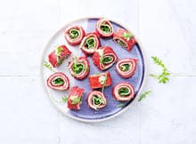 Hou je van carpaccio? Hou je van wraps? Dan <3 je deze carpaccio rolletjes!