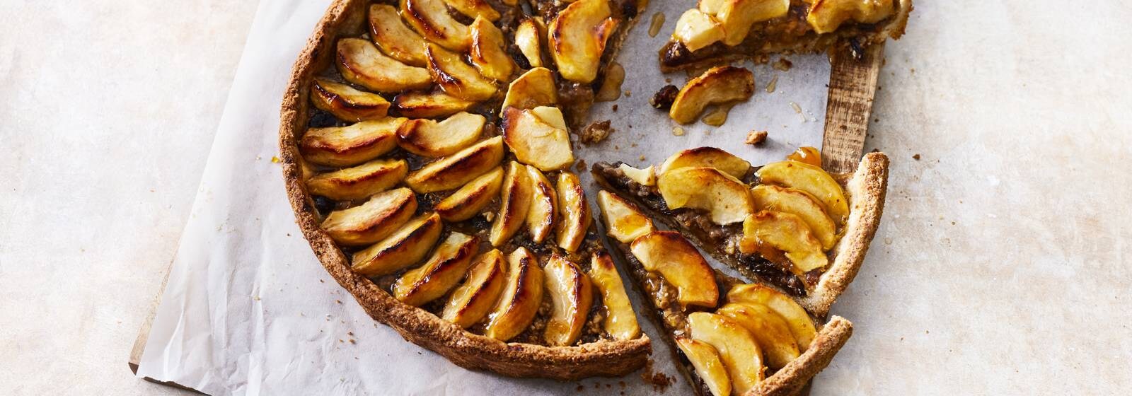 Appeltaart met walnoten recept - Allerhande | Albert Heijn