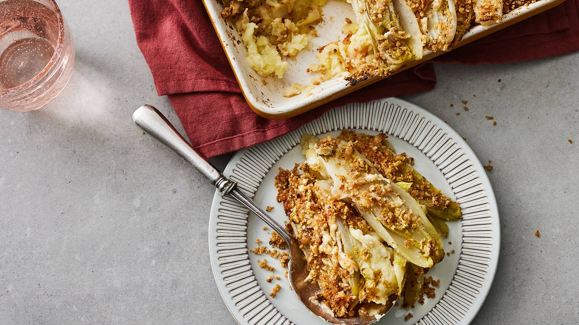 Witlof met aardappelpuree en geitenkaas uit de oven recept Allerhande
