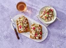 Gezonde tonijnsalade? Het bestaat. En als je 'm smeert op toast heb je een nieuwe favoriet voor lunch.