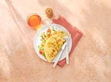 Een makkelijk maaltje: vul je omelet met Italiaanse groente en gesmolten mozzarella voor een gezonde lunch!