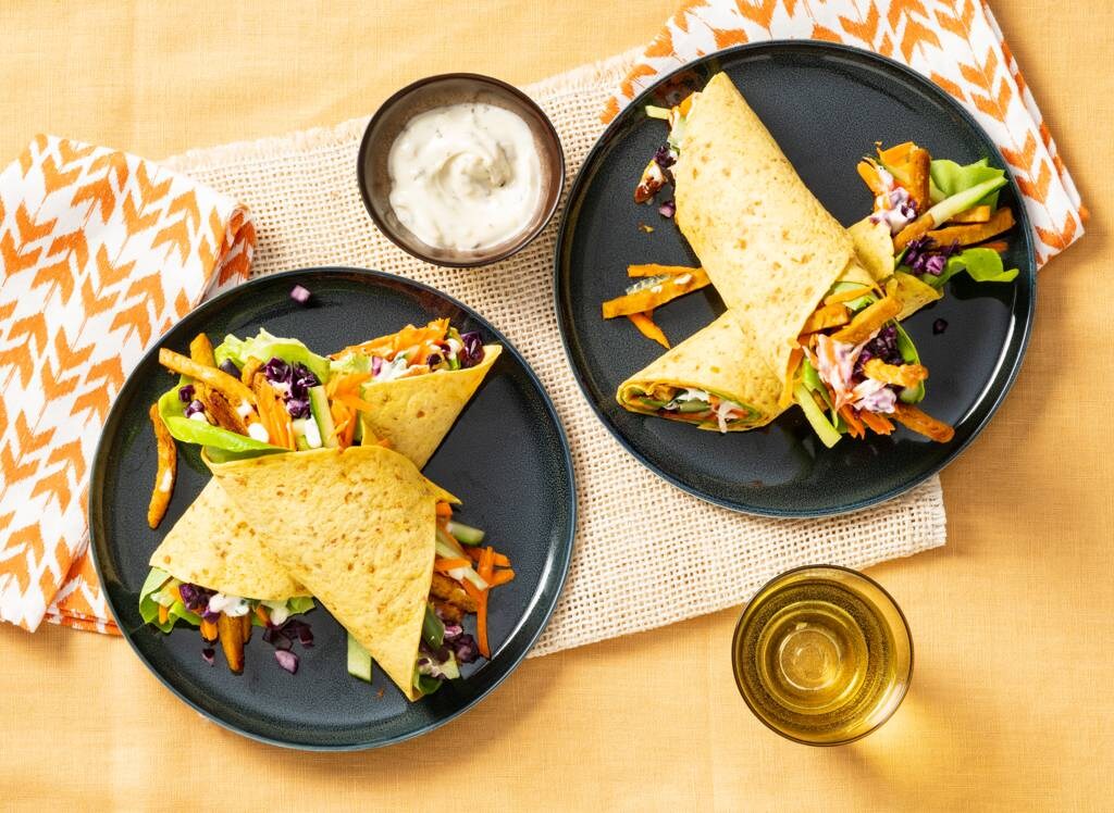 Wraps met vegan kipshoarma, rodekool en knoflooksaus recept