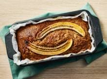 Bananenbrood is een ware traktatie en perfect voor een theemomentje voor jezelf. Een extraatje van dit gezonde bananenbrood: geen toegevoegde suiker en alle ingrediënten staan in de Schijf van Vijf.