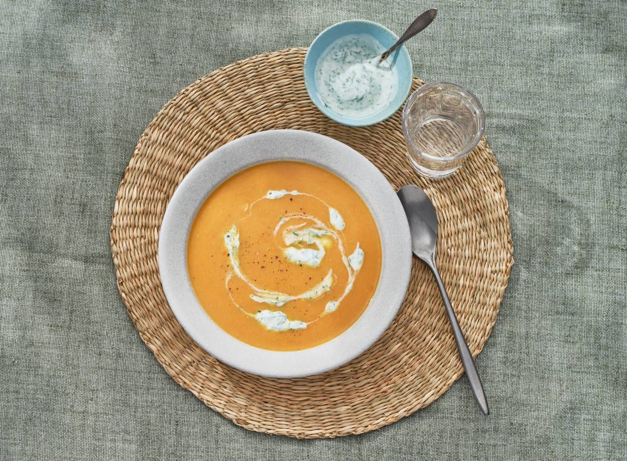 Linzensoep met korianderpesto recept - Allerhande | Albert Heijn