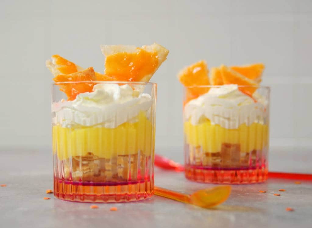 Oranje tompouce in een glaasje recept - Allerhande | Albert Heijn