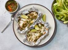 Voor vis op de BBQ moet je bij dit recept zijn: een pakketje van kabeljauw, gemarineerd in een chimichurri marinade.