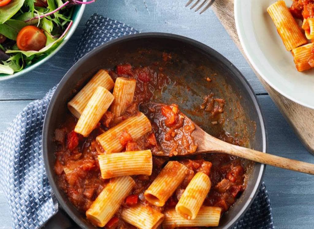 Pasta met gegrilde paprika en salami van Maggi (advertentie) recept