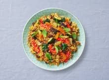 Een heerlijk gerecht boordevol smaak en kleur geïnspireerd op de kleurrijke keuken van Marokko. Ga aan de slag met het verspakket en tover deze smaakvolle couscous op tafel.