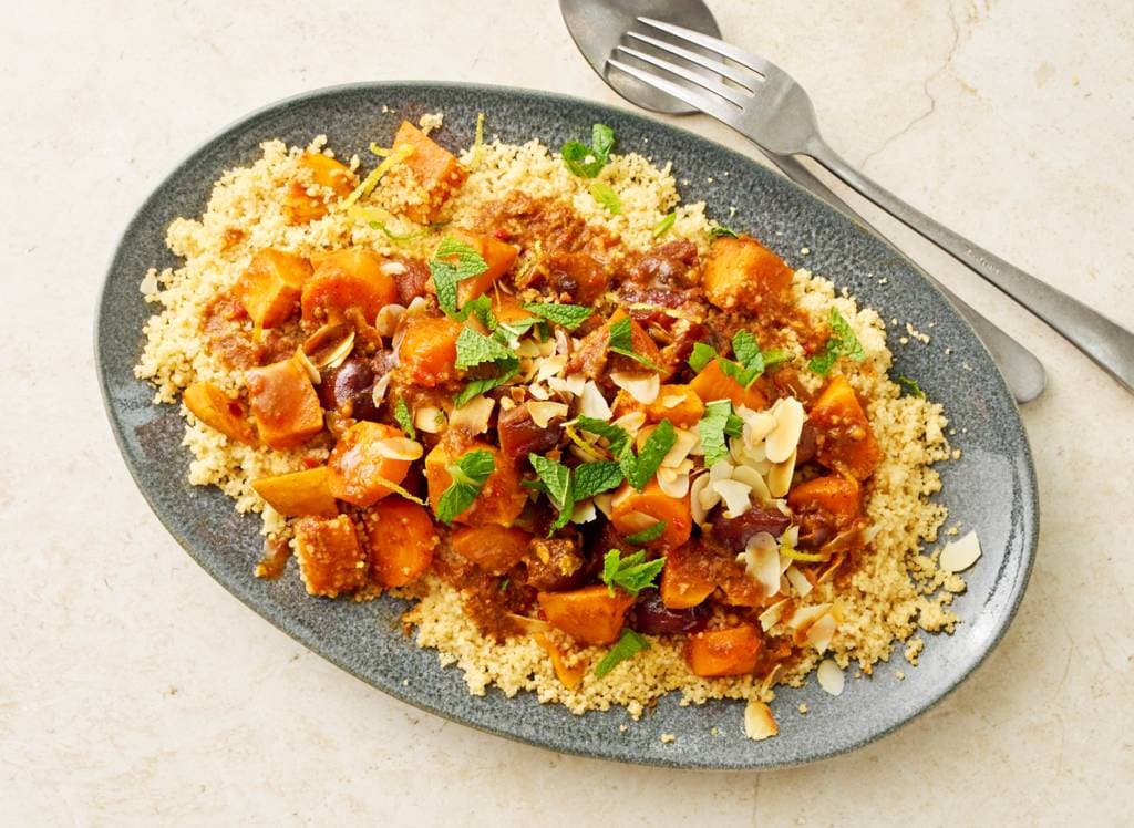 Tajine met zoete aardappel, wortel en dadels recept Allerhande