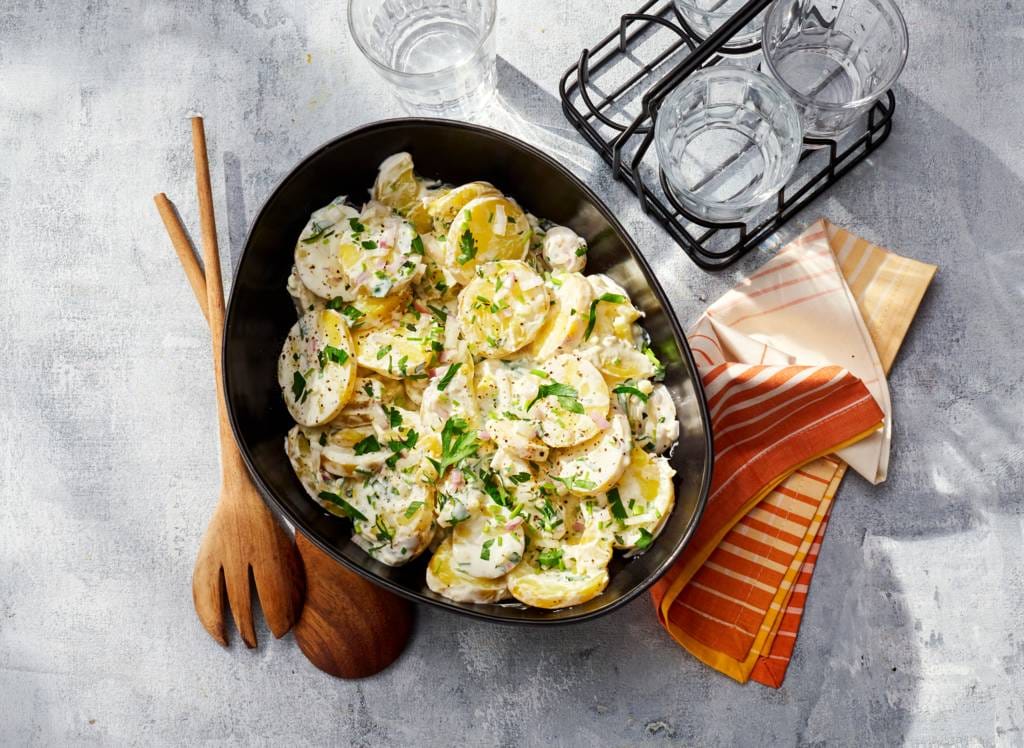 Kruidige aardappelsalade voor bij de BBQ