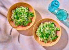 Mooi groen is niet lelijk! Deze risotto met pesto combineren we met groene groenten zoals veldsla en broccoli. Binnen 30 min. op tafel. 