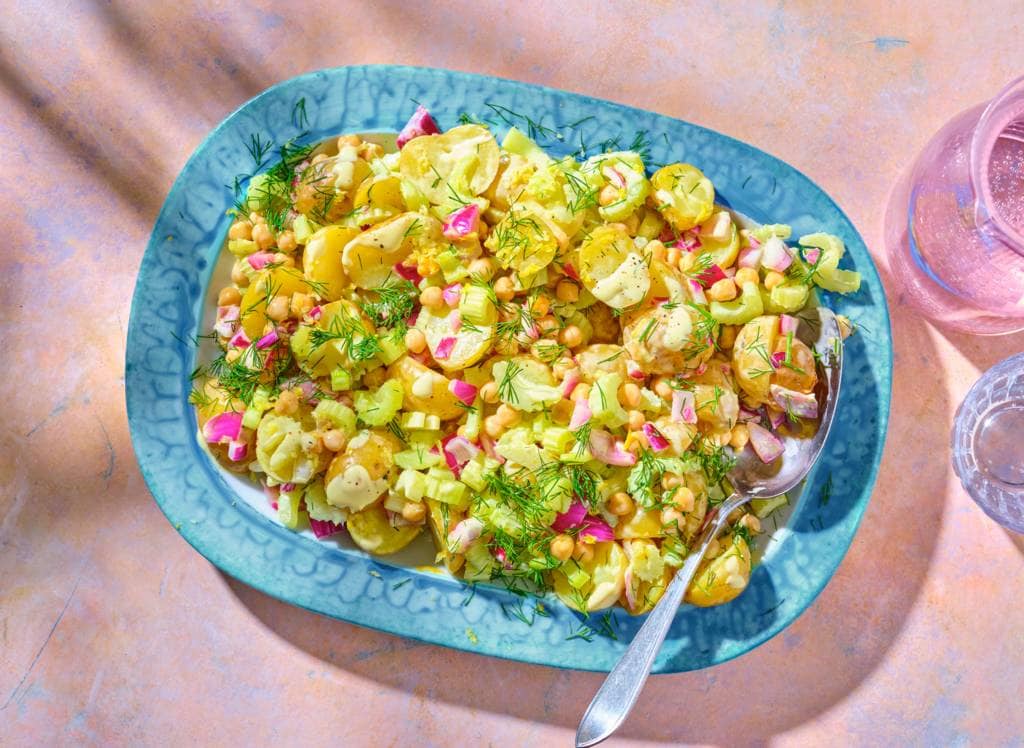 Aardappel kikkererwten salade