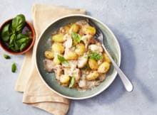 Romigheid ten top! Deze gnocchi met Parmezaan-truffelsaus staat 100% in onze lijstje lievelingsgerechten.