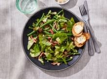 Beetje Frans, deze salade met geitenkaas, spek en haricots verts. Très bien!