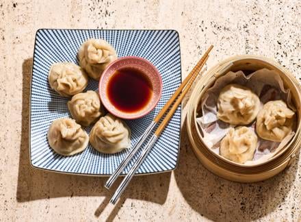 Kipkerrie-dumplings van London Loy recept - Allerhande | Albert Heijn