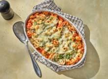 Mix je favoriete pasta met een hemelse ovensaus en genieten maar! Dit ovengerecht maak je met tortellini, prei en kastanjechampignons. 