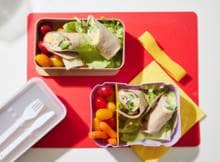Deze lunchwraps met kip, komkommer en yoghurtsausje van Giorgia's Kitchen passen prima in de lunchtrommel. Voor je kids of voor jezelf.