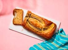 Geef je bananenbrood een twist met miso! De miso-pasta zorgt voor een balans tussen zoet en zout, en voegt een rijke umami smaak toe.