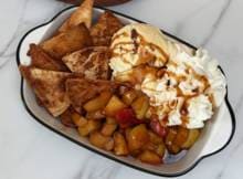 Perfecte herfstavond? Dekentje + filmpje + apple pie nacho’s. 
