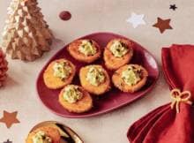 Gevuld eitje met gekaramelliseerde ui