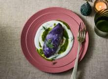 Rodekoolrolletjes met paddenstoelen en citroen