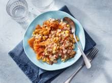 Denk vooruit: rijstsalade met kimchi en zalm