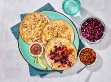 Tunamelt taco met rodekool en salsa