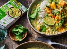 Groene curry met rijstnoedels van Koh Thai (advertentie)