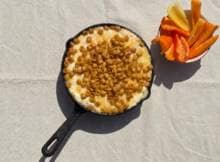 Cheesy corn dip van de BBQ