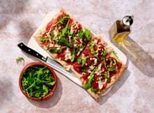 Pinsa met carpaccio